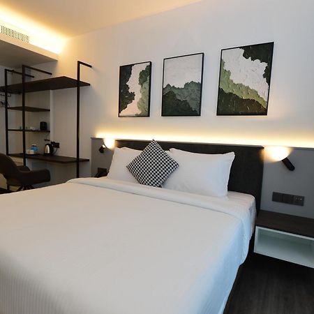 Rume Hotel Kuching Extérieur photo