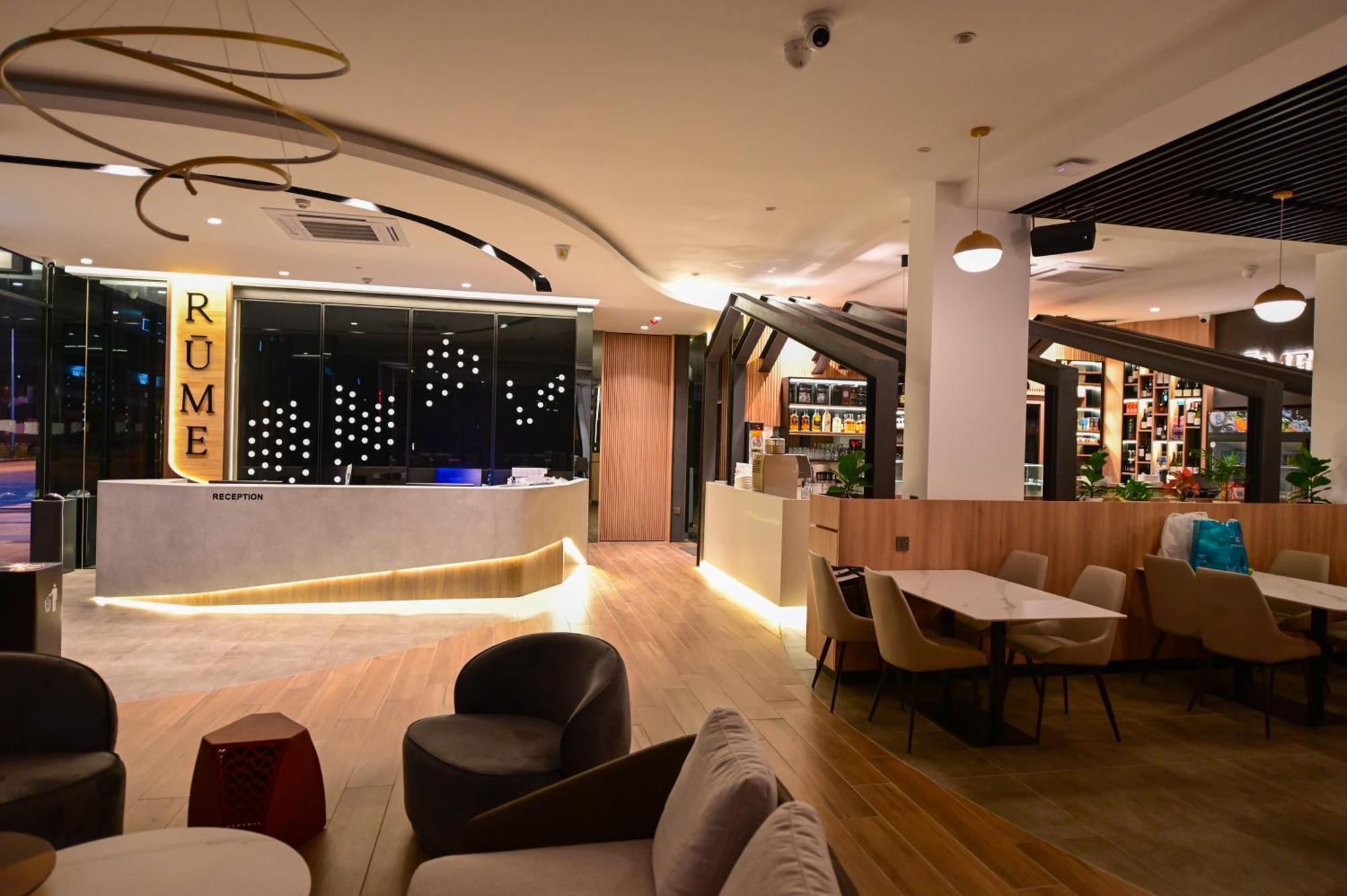 Rume Hotel Kuching Extérieur photo