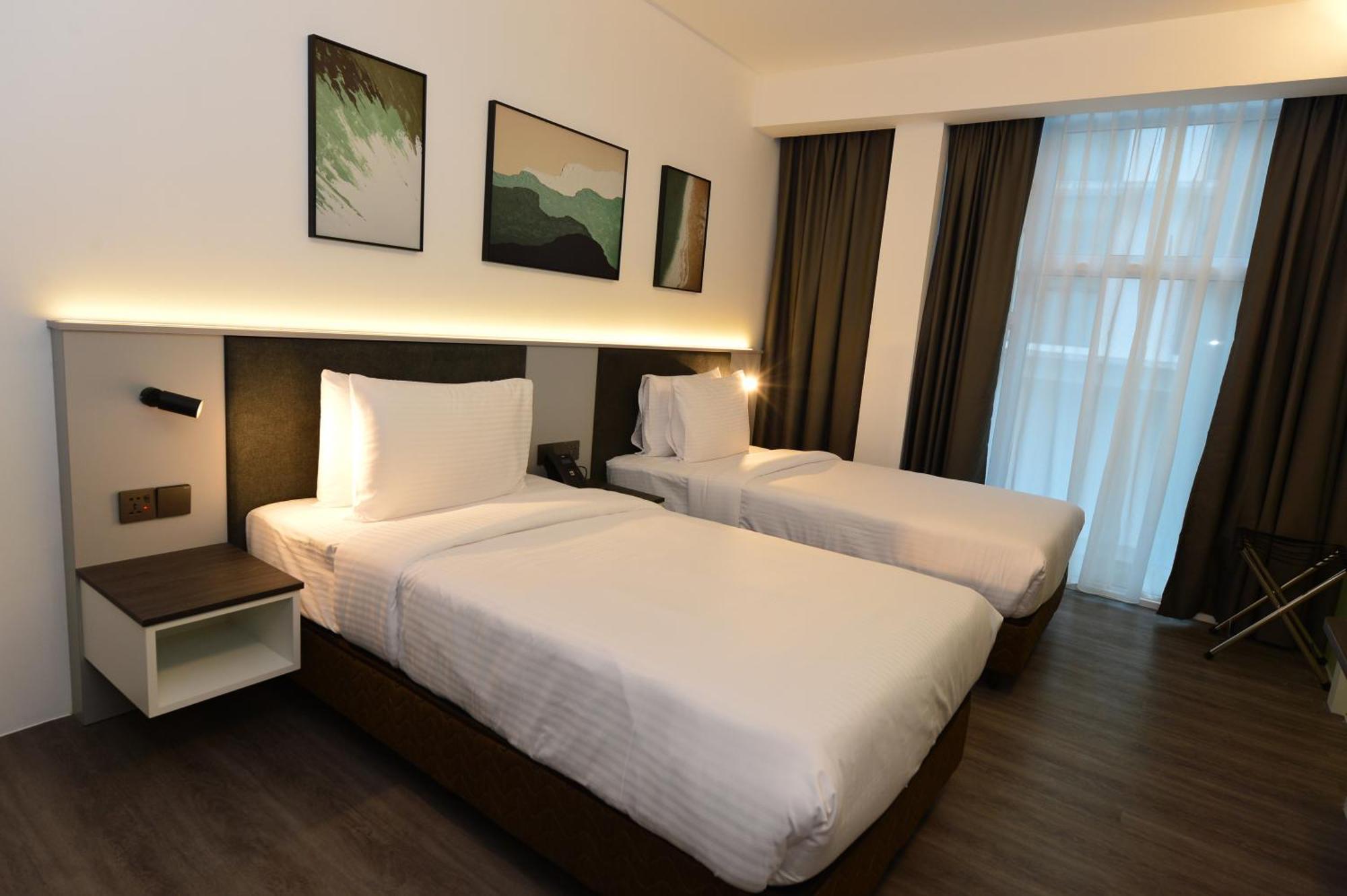 Rume Hotel Kuching Extérieur photo
